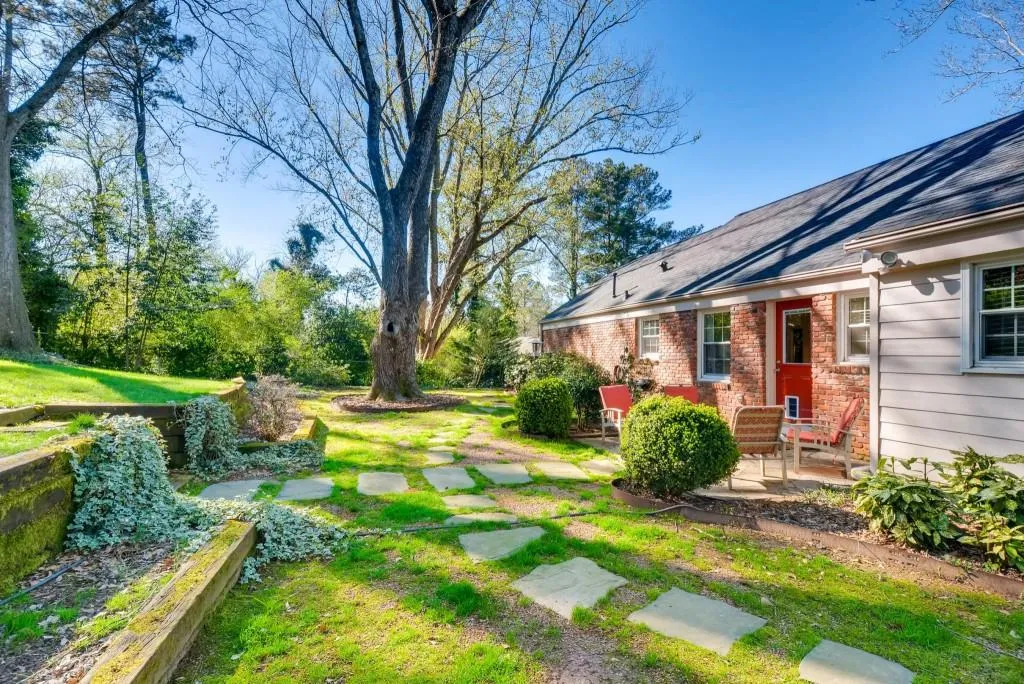 125 Chaseland Road, Sandy Springs, Georgia 30328, 3 Bedrooms Bedrooms, ,2 BathroomsBathrooms,Residential,Sold,125 Chaseland Road,5973353