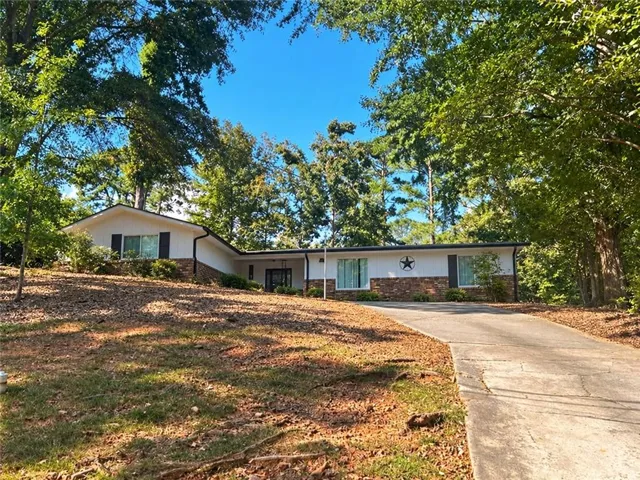 1314 N Cliff Valley Way Ne, Brookhaven, Georgia 30319