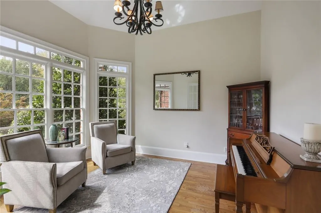 700 Lake Summit Drive, Atlanta, Georgia 30342, 6 Bedrooms Bedrooms, ,5 BathroomsBathrooms,Residential,Sold,700 Lake Summit Drive,6780965