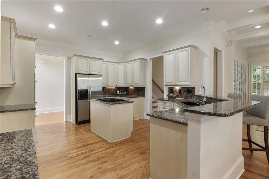 700 Lake Summit Drive, Atlanta, Georgia 30342, 6 Bedrooms Bedrooms, ,5 BathroomsBathrooms,Residential,Sold,700 Lake Summit Drive,6780965