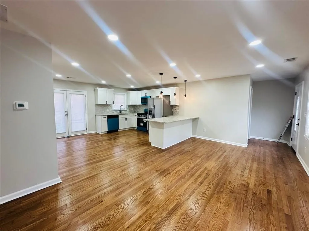2745 Marco Drive Nw, Atlanta, Georgia 30318, 3 Bedrooms Bedrooms, ,2 BathroomsBathrooms,Residential,For Sale,2745 Marco Drive Nw,7535228