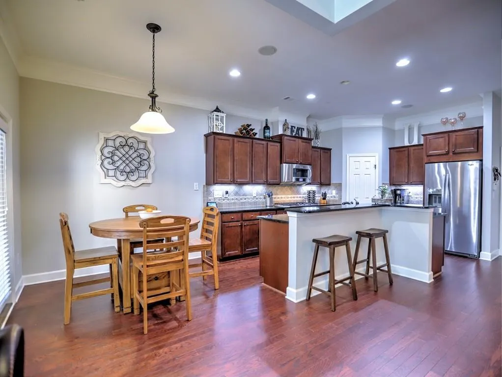 5525 Parkerton Lane Unit 74, Atlanta, Georgia 30342, 3 Bedrooms Bedrooms, ,3 BathroomsBathrooms,Residential,Sold,5525 Parkerton Lane Unit 74,6991719