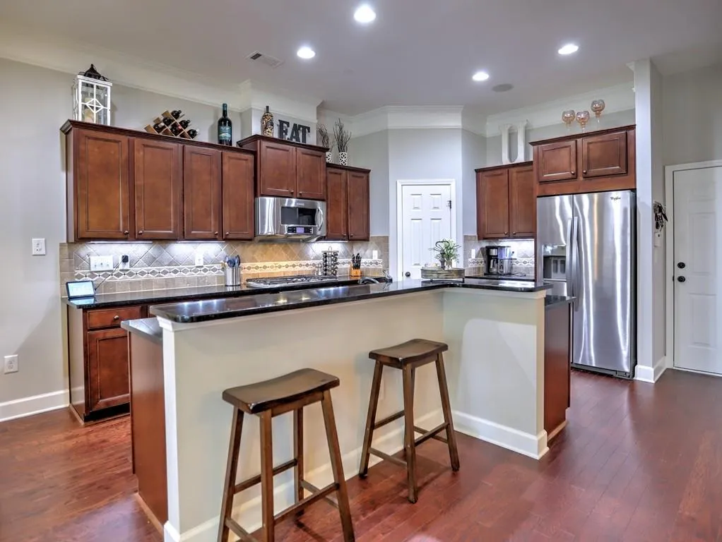 5525 Parkerton Lane Unit 74, Atlanta, Georgia 30342, 3 Bedrooms Bedrooms, ,3 BathroomsBathrooms,Residential,Sold,5525 Parkerton Lane Unit 74,6991719