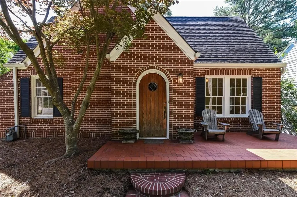 2867 Elliott Circle Ne, Atlanta, Georgia 30305, 2 Bedrooms Bedrooms, ,1 BathroomBathrooms,Residential,Sold,2867 Elliott Circle Ne,5848609