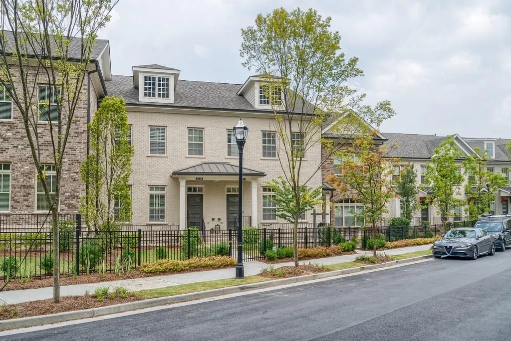 4137 Township Parkway, Sandy Springs, Georgia 30342, 3 Bedrooms Bedrooms, ,3 BathroomsBathrooms,Residential,Sold,4137 Township Parkway,6050213