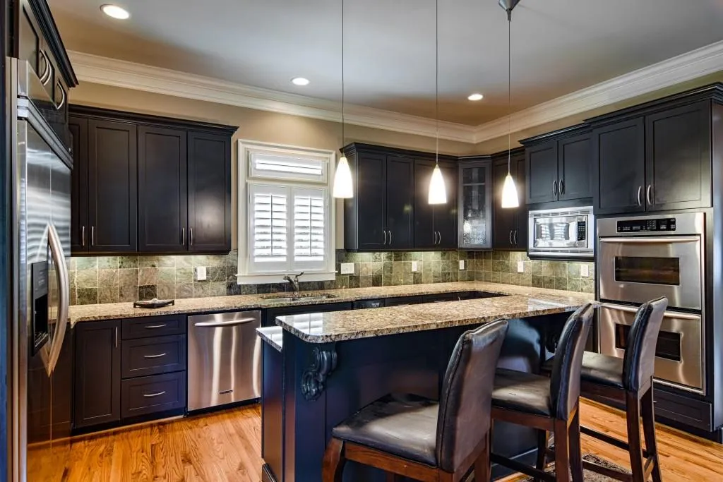 7705 Marsh Court, Sandy Springs, Georgia 30328, 6 Bedrooms Bedrooms, ,5 BathroomsBathrooms,Residential,Sold,7705 Marsh Court,5759930