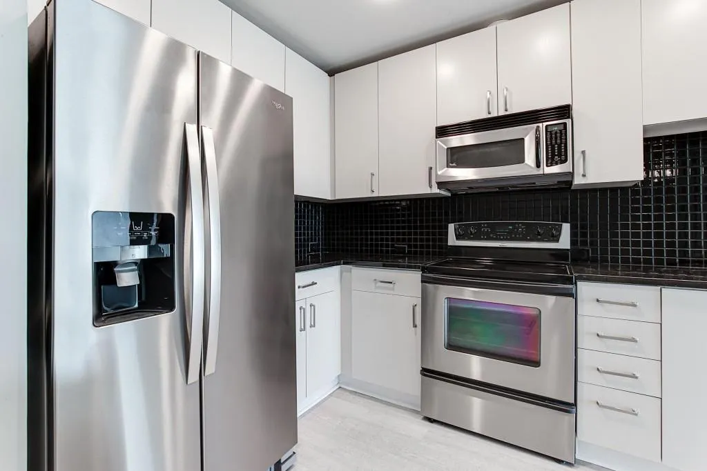 250 Pharr Road Unit 216, Atlanta, Georgia 30305, 1 Bedroom Bedrooms, ,1 BathroomBathrooms,Residential,For Sale,250 Pharr Road Unit 216,7637005