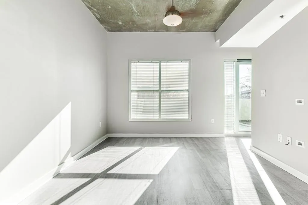 250 Pharr Road Unit 216, Atlanta, Georgia 30305, 1 Bedroom Bedrooms, ,1 BathroomBathrooms,Residential,For Sale,250 Pharr Road Unit 216,7637005