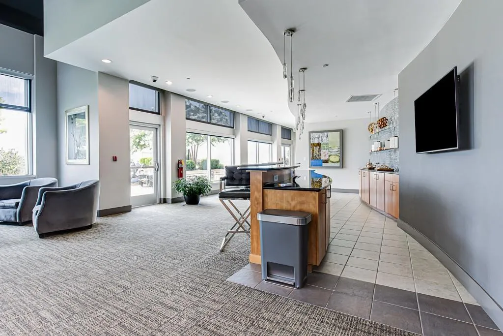 250 Pharr Road Unit 216, Atlanta, Georgia 30305, 1 Bedroom Bedrooms, ,1 BathroomBathrooms,Residential,For Sale,250 Pharr Road Unit 216,7637005