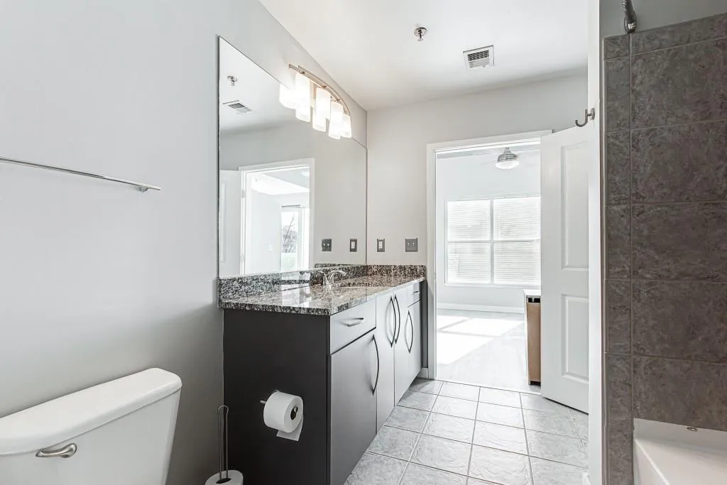 250 Pharr Road Unit 216, Atlanta, Georgia 30305, 1 Bedroom Bedrooms, ,1 BathroomBathrooms,Residential,For Sale,250 Pharr Road Unit 216,7637005