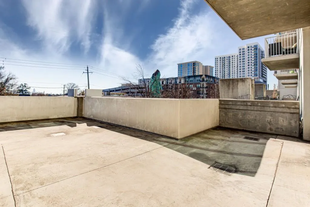 250 Pharr Road Unit 216, Atlanta, Georgia 30305, 1 Bedroom Bedrooms, ,1 BathroomBathrooms,Residential,For Sale,250 Pharr Road Unit 216,7637005