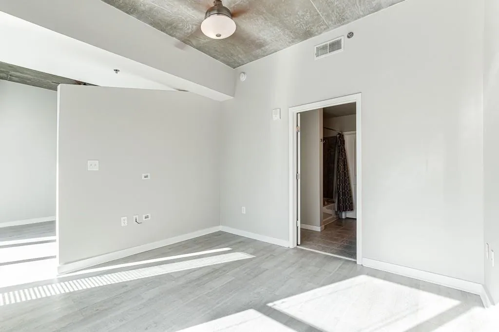 250 Pharr Road Unit 216, Atlanta, Georgia 30305, 1 Bedroom Bedrooms, ,1 BathroomBathrooms,Residential,For Sale,250 Pharr Road Unit 216,7637005
