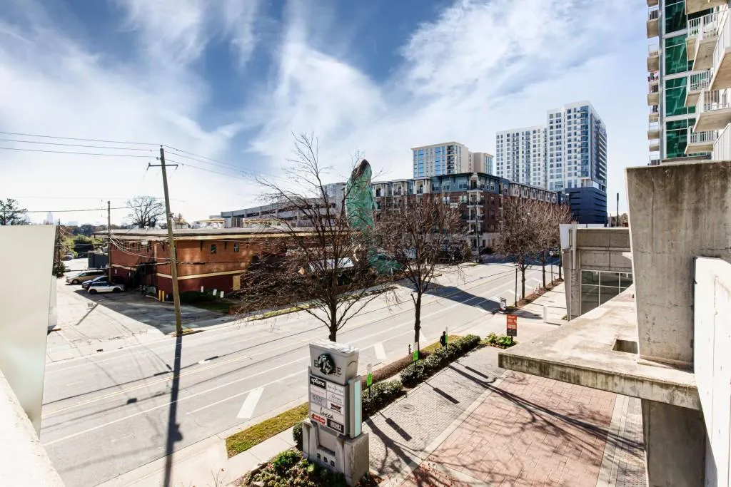 250 Pharr Road Unit 216, Atlanta, Georgia 30305, 1 Bedroom Bedrooms, ,1 BathroomBathrooms,Residential,For Sale,250 Pharr Road Unit 216,7637005