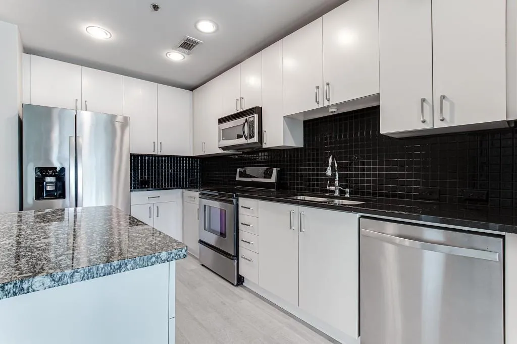 250 Pharr Road Unit 216, Atlanta, Georgia 30305, 1 Bedroom Bedrooms, ,1 BathroomBathrooms,Residential,For Sale,250 Pharr Road Unit 216,7637005