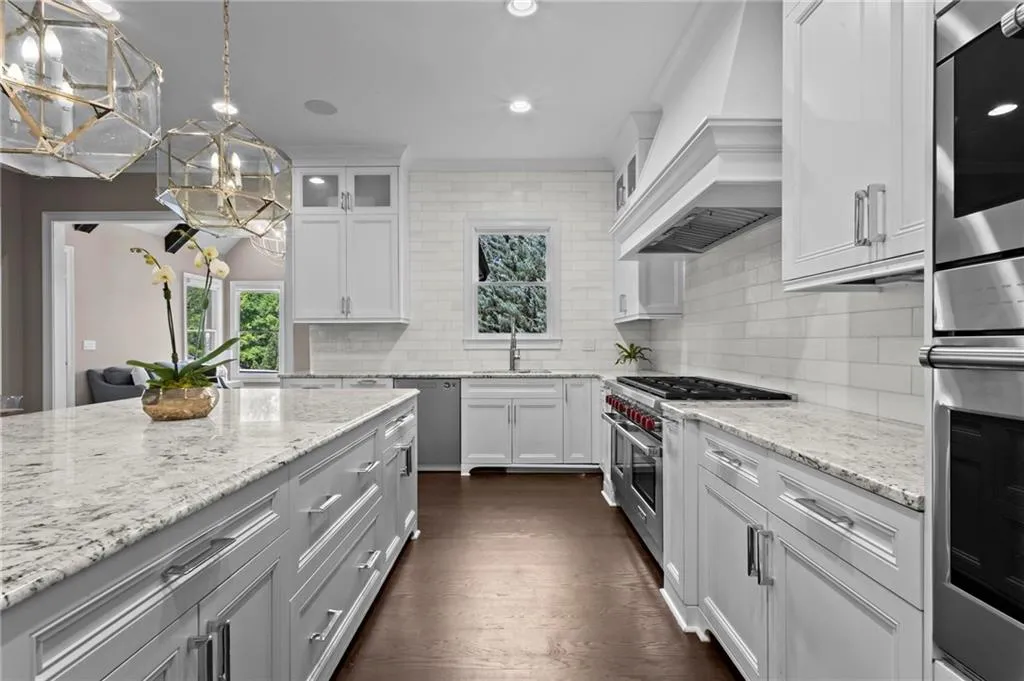 490 Belada Boulevard, Atlanta, Georgia 30342, 6 Bedrooms Bedrooms, ,6 BathroomsBathrooms,Residential,For Sale,490 Belada Boulevard,7753853