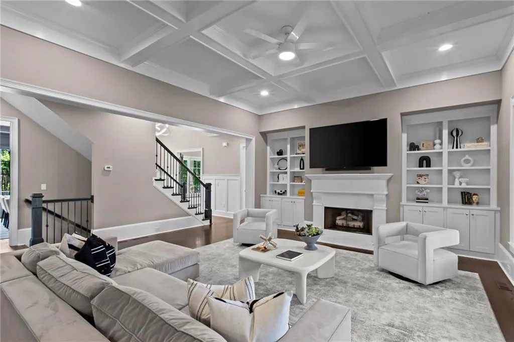 490 Belada Boulevard, Atlanta, Georgia 30342, 6 Bedrooms Bedrooms, ,6 BathroomsBathrooms,Residential,For Sale,490 Belada Boulevard,7753853