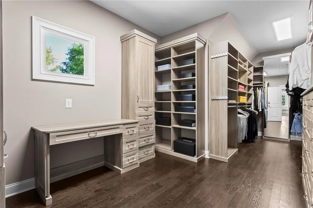 490 Belada Boulevard, Atlanta, Georgia 30342, 6 Bedrooms Bedrooms, ,6 BathroomsBathrooms,Residential,For Sale,490 Belada Boulevard,7753853