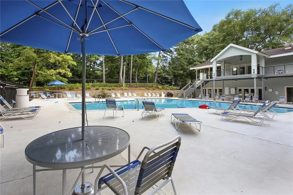 604 Garden Court, Sandy Springs, Georgia 30328, 3 Bedrooms Bedrooms, ,2 BathroomsBathrooms,Residential,Sold,604 Garden Court,6605522