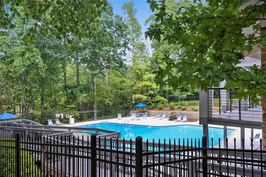 604 Garden Court, Sandy Springs, Georgia 30328, 3 Bedrooms Bedrooms, ,2 BathroomsBathrooms,Residential,Sold,604 Garden Court,6605522