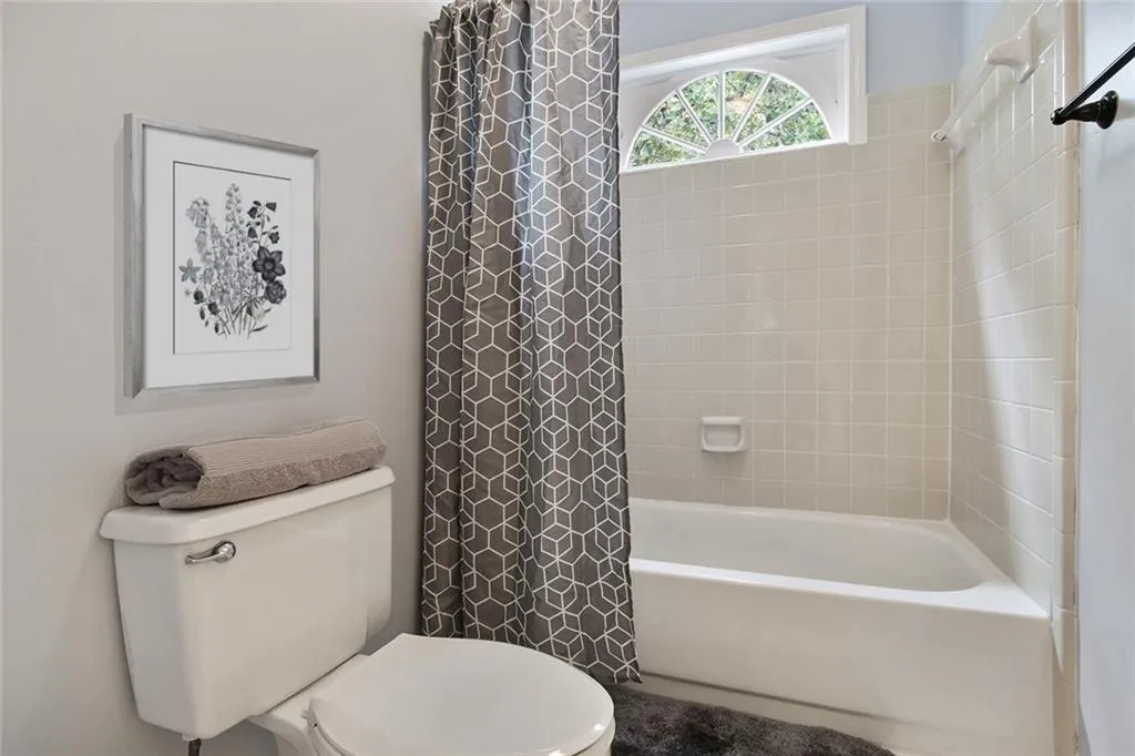 604 Garden Court, Sandy Springs, Georgia 30328, 3 Bedrooms Bedrooms, ,2 BathroomsBathrooms,Residential,Sold,604 Garden Court,6605522