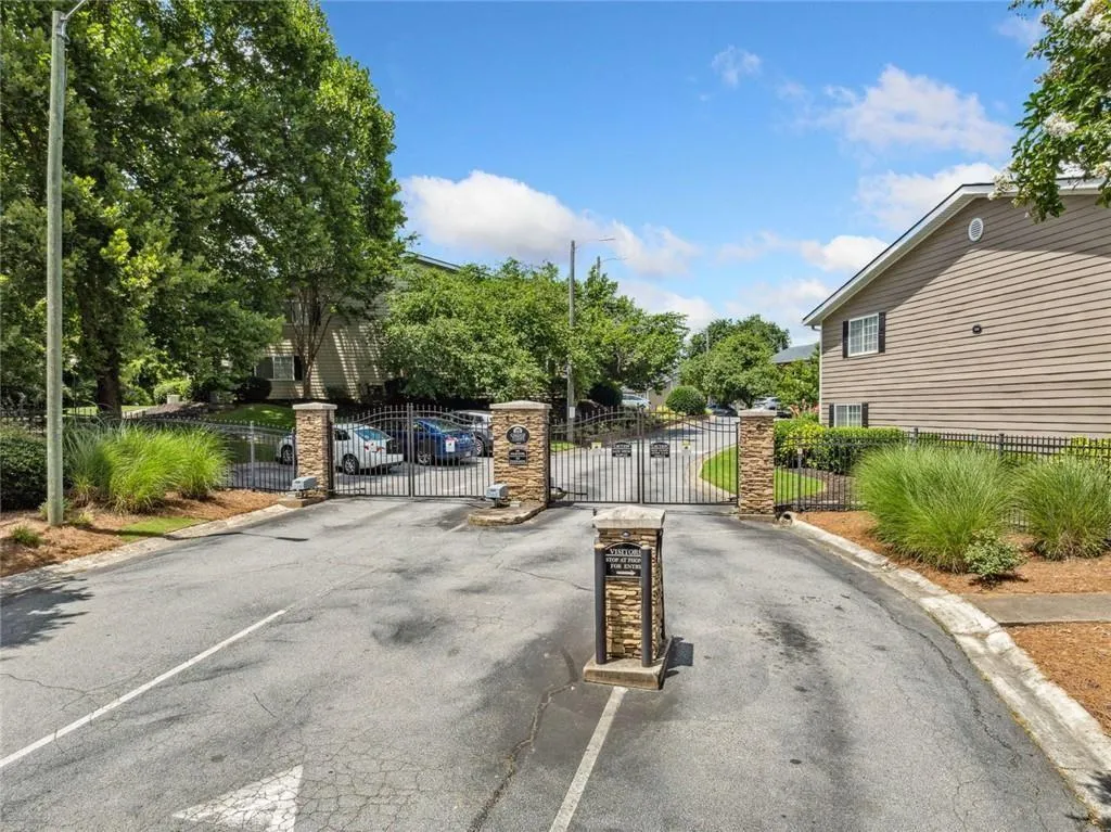 1468 Briarwood Road Ne Unit 1008, Atlanta, Georgia 30319, 2 Bedrooms Bedrooms, 0 ,2 BathroomsBathrooms,Residential,For Sale,1468 Briarwood Road Ne Unit 1008,7724614