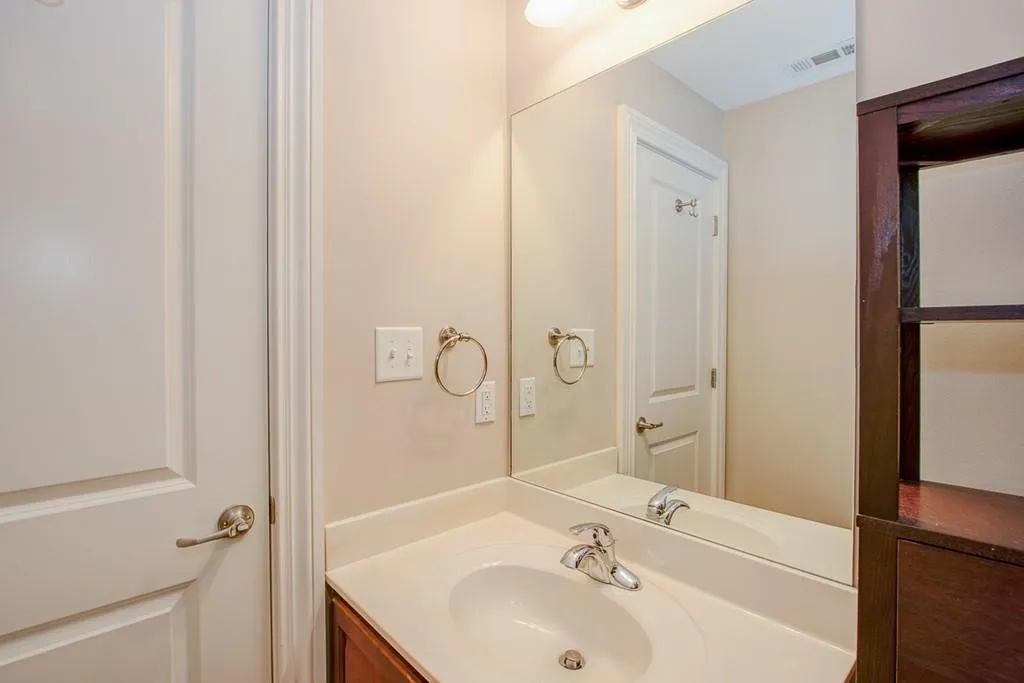 222 Le Gran View, Atlanta, Georgia 30328, 2 Bedrooms Bedrooms, ,2 BathroomsBathrooms,Residential,Sold,222 Le Gran View,6803511 222 Le Gran View, Atlanta, Georgia 30328, 2 Bedrooms Bedrooms, ,2 BathroomsBathrooms,Residential,Sold,222 Le Gran View,6803511