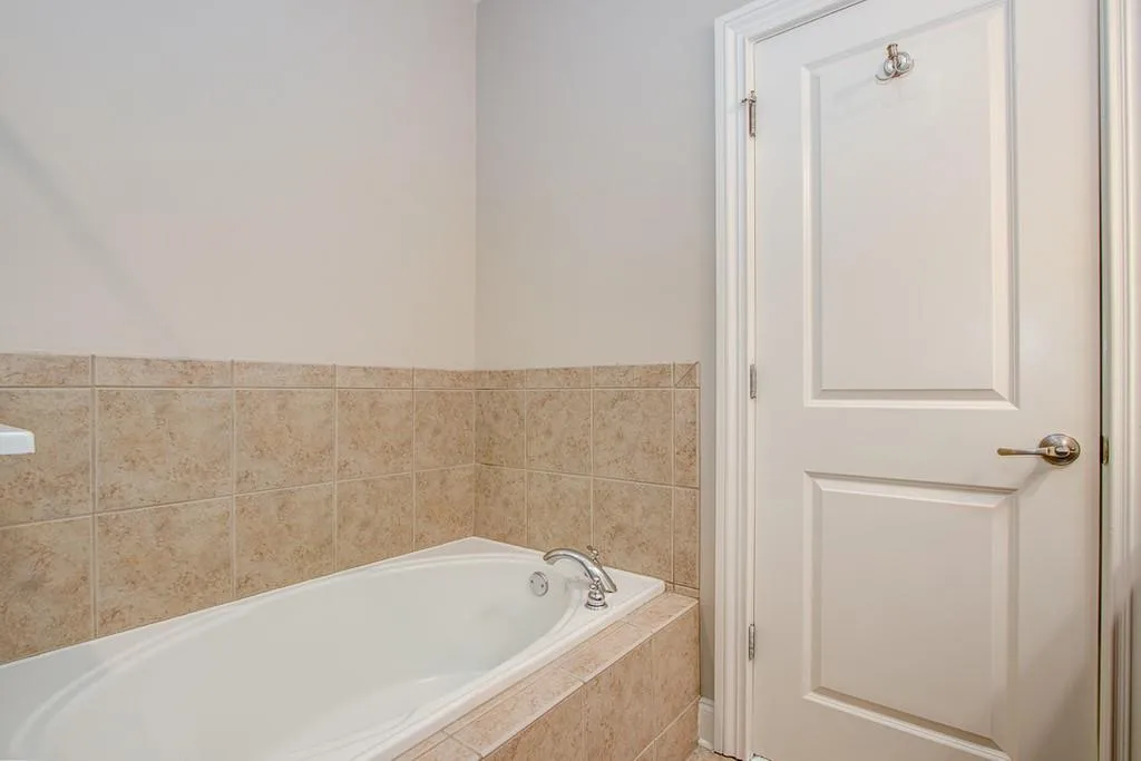 222 Le Gran View, Atlanta, Georgia 30328, 2 Bedrooms Bedrooms, ,2 BathroomsBathrooms,Residential,Sold,222 Le Gran View,6803511 222 Le Gran View, Atlanta, Georgia 30328, 2 Bedrooms Bedrooms, ,2 BathroomsBathrooms,Residential,Sold,222 Le Gran View,6803511