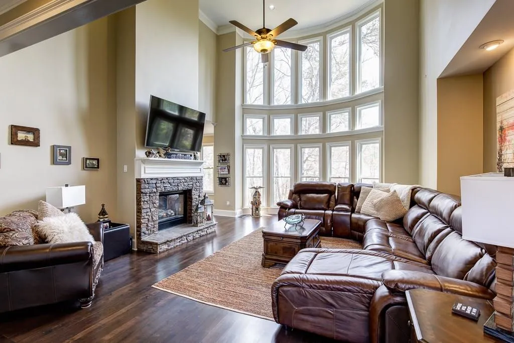 625 Eaton Place, Atlanta, Georgia 30350, 5 Bedrooms Bedrooms, ,4 BathroomsBathrooms,Residential,Sold,625 Eaton Place,5823973