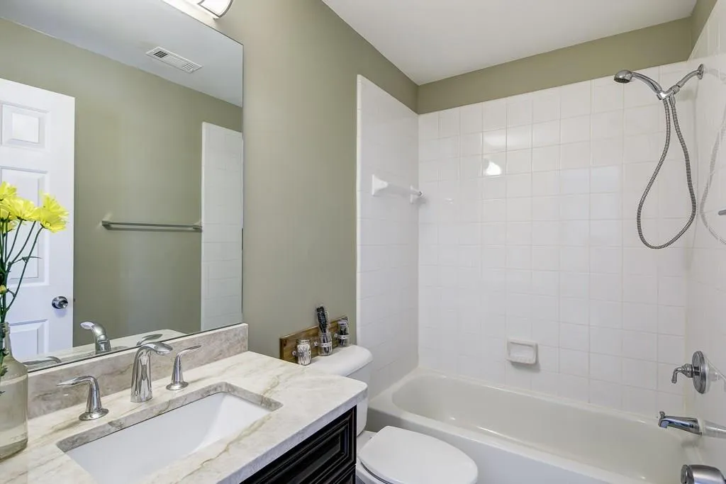 625 Eaton Place, Atlanta, Georgia 30350, 5 Bedrooms Bedrooms, ,4 BathroomsBathrooms,Residential,Sold,625 Eaton Place,5823973