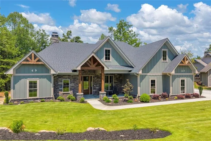410 Edgewater Trail, Toccoa, Georgia 30577