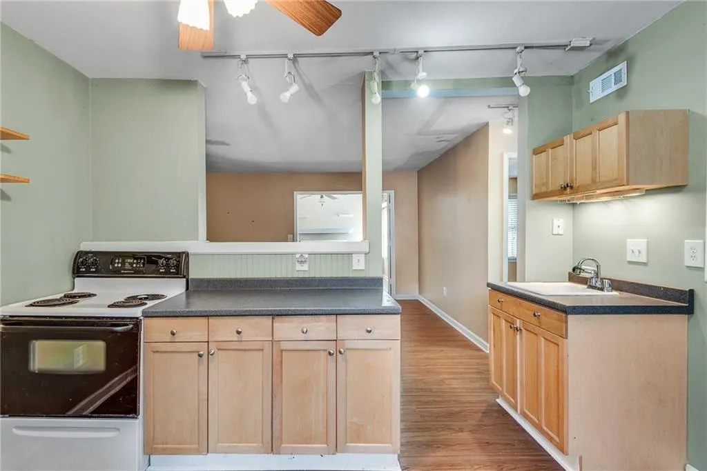 134 Lablanc Way Nw, Atlanta, Georgia 30327, 1 Bedroom Bedrooms, 0 ,1 BathroomBathrooms,Residential,For Sale,134 Lablanc Way Nw,7690827