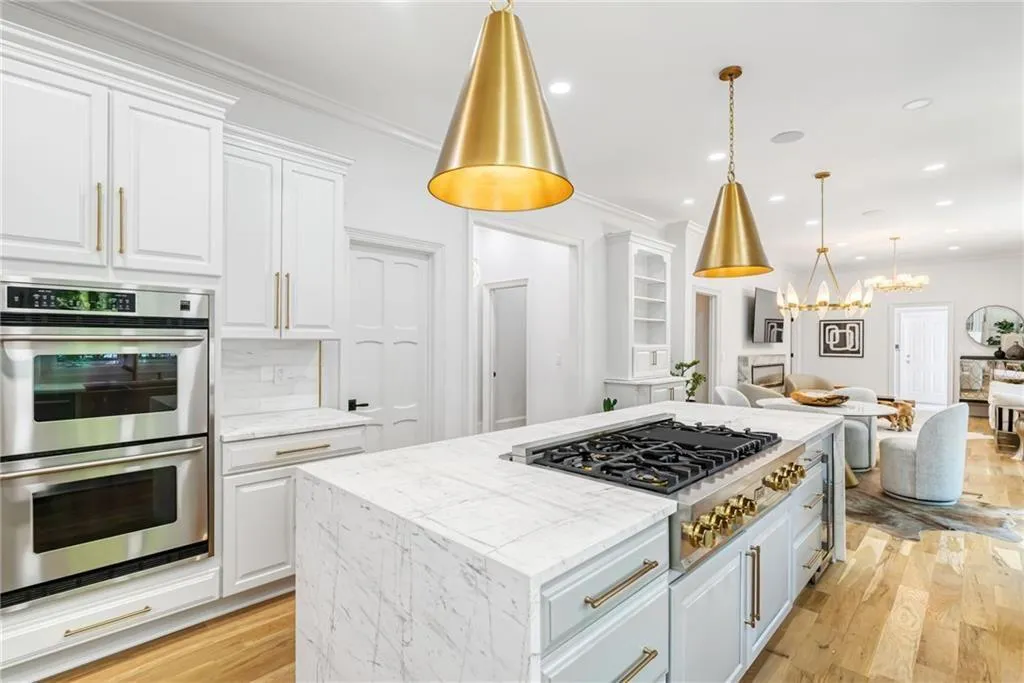 3946 Paces Ferry Road Nw, Atlanta, Georgia 30327, 5 Bedrooms Bedrooms, 0 ,7 BathroomsBathrooms,Residential,For Sale,3946 Paces Ferry Road Nw,7823978