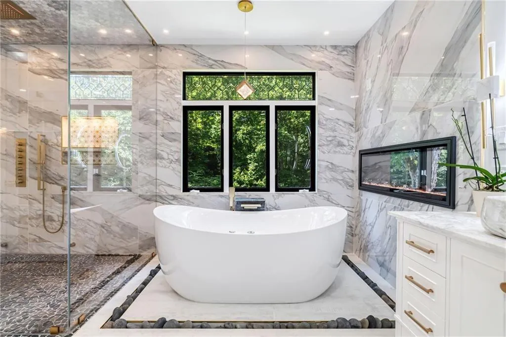 3946 Paces Ferry Road Nw, Atlanta, Georgia 30327, 5 Bedrooms Bedrooms, 0 ,7 BathroomsBathrooms,Residential,For Sale,3946 Paces Ferry Road Nw,7823978