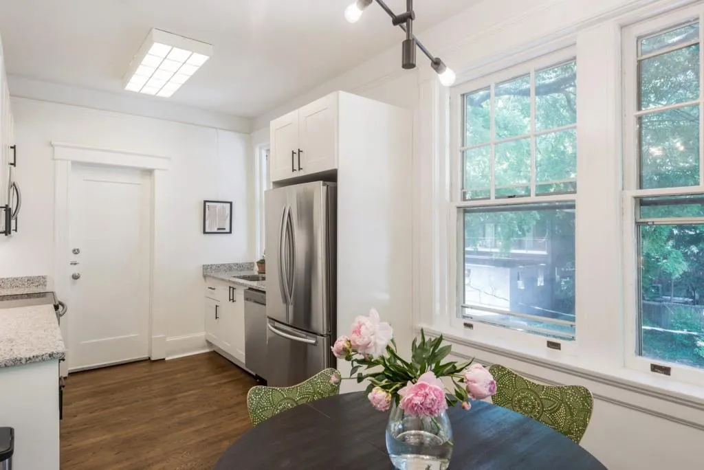 301 10th Street Ne Unit 16, Atlanta, Georgia 30309, 1 Bedroom Bedrooms, ,1 BathroomBathrooms,Residential,Sold,301 10th Street Ne Unit 16,6032016