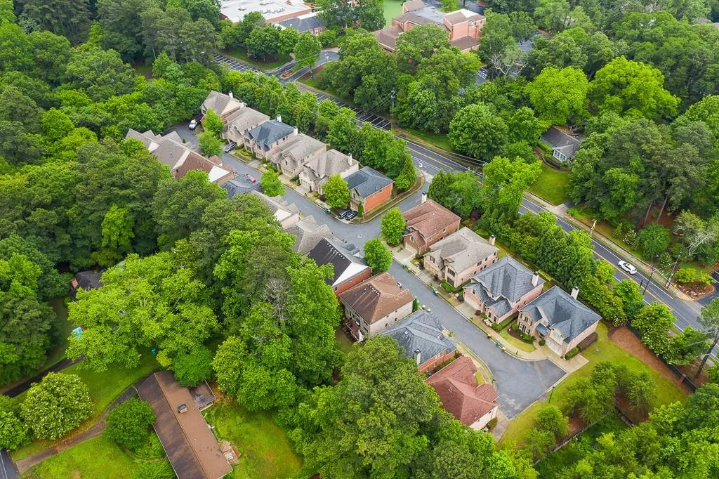 273 Mount Vernon Cove, Sandy Springs, Georgia 30328, 4 Bedrooms Bedrooms, ,4 BathroomsBathrooms,Residential,Sold,273 Mount Vernon Cove,6729778