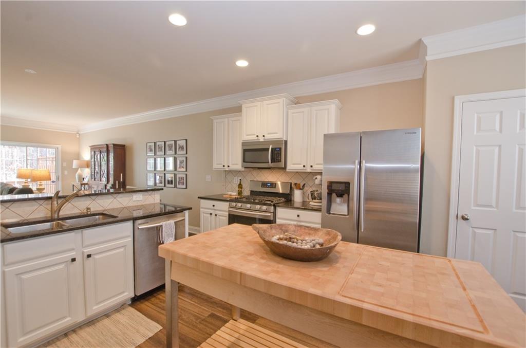 711 Coligny Court, Sandy Springs, Georgia 30350, 3 Bedrooms Bedrooms, ,3 BathroomsBathrooms,Residential,Sold,711 Coligny Court,7334706 711 Coligny Court, Sandy Springs, Georgia 30350, 3 Bedrooms Bedrooms, ,3 BathroomsBathrooms,Residential,Sold,711 Coligny Court,7334706