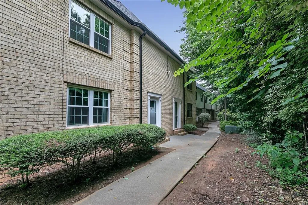 310 Winding River Drive Unit C, Sandy Springs, Georgia 30350, 3 Bedrooms Bedrooms, ,2 BathroomsBathrooms,Residential,Sold,310 Winding River Drive Unit C,6919255