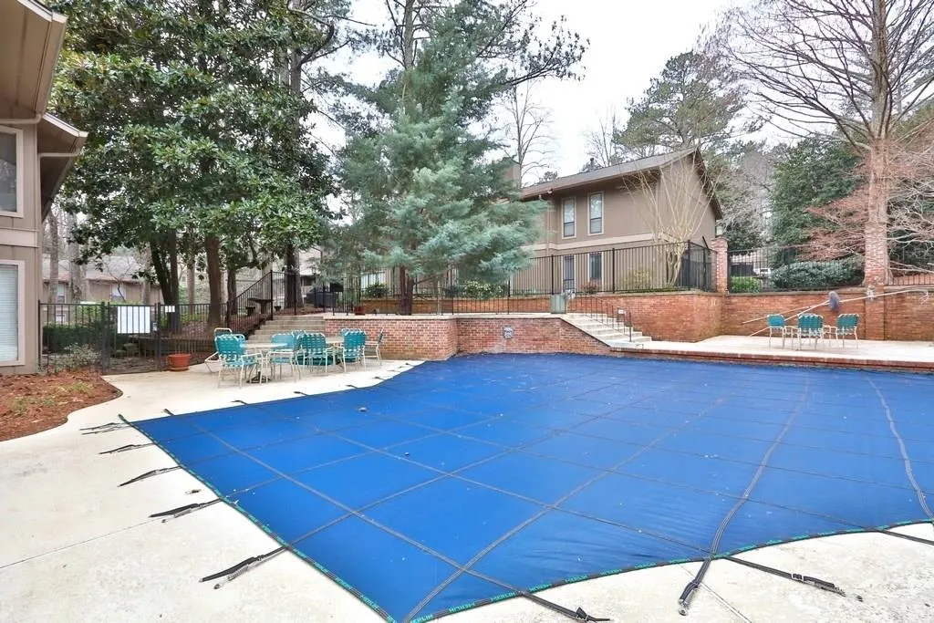 8740 Roswell Road Unit 1a, Atlanta, Georgia 30350, 2 Bedrooms Bedrooms, ,2 BathroomsBathrooms,Residential,Sold,8740 Roswell Road Unit 1a,5961892