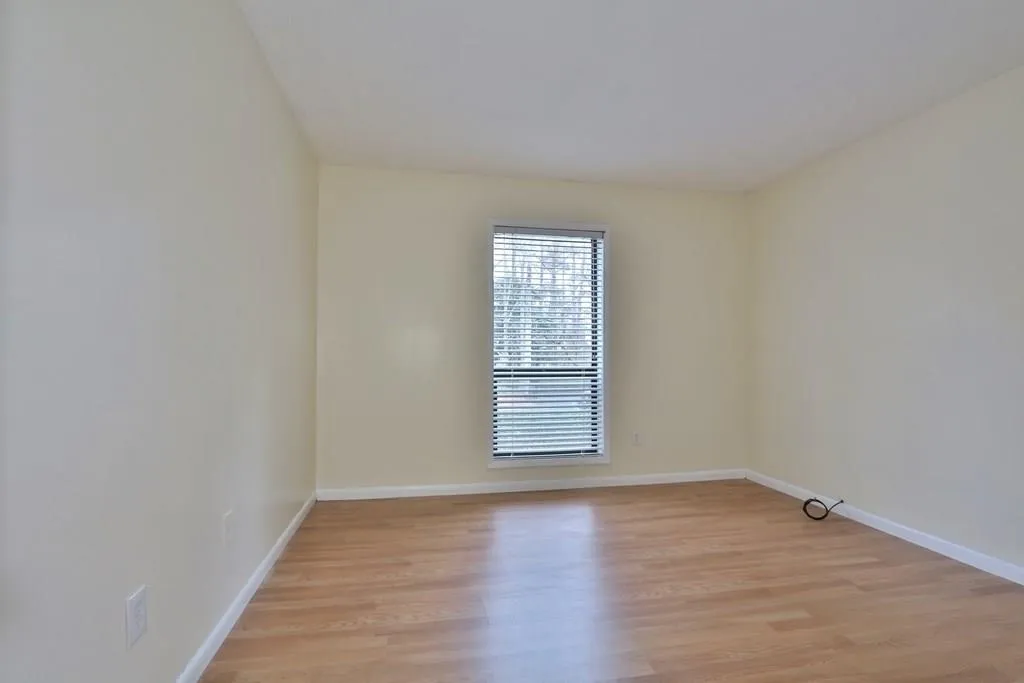 8740 Roswell Road Unit 1a, Atlanta, Georgia 30350, 2 Bedrooms Bedrooms, ,2 BathroomsBathrooms,Residential,Sold,8740 Roswell Road Unit 1a,5961892