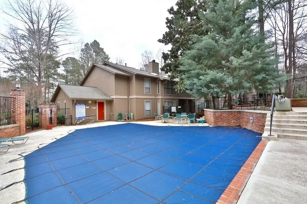 8740 Roswell Road Unit 1a, Atlanta, Georgia 30350, 2 Bedrooms Bedrooms, ,2 BathroomsBathrooms,Residential,Sold,8740 Roswell Road Unit 1a,5961892