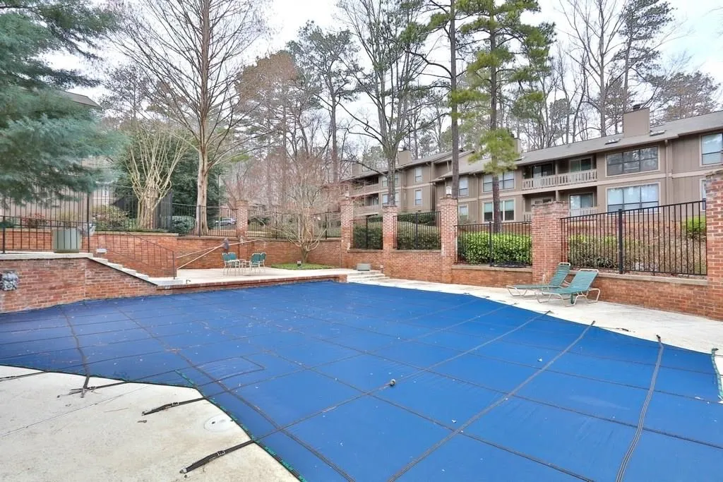 8740 Roswell Road Unit 1a, Atlanta, Georgia 30350, 2 Bedrooms Bedrooms, ,2 BathroomsBathrooms,Residential,Sold,8740 Roswell Road Unit 1a,5961892