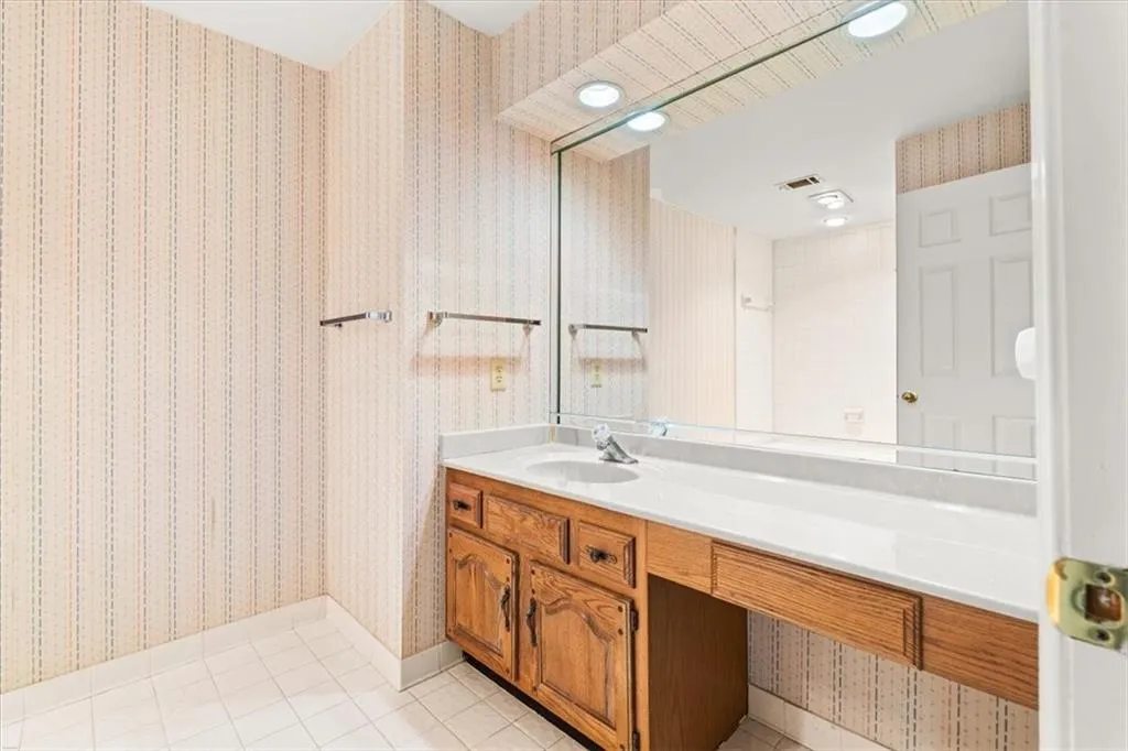 Guest bathroom