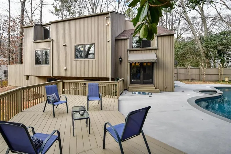 602 Chestnut Oak Court, Atlanta, Georgia 30327, 5 Bedrooms Bedrooms, ,4 BathroomsBathrooms,Residential,Sold,602 Chestnut Oak Court,6511637