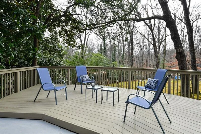 602 Chestnut Oak Court, Atlanta, Georgia 30327, 5 Bedrooms Bedrooms, ,4 BathroomsBathrooms,Residential,Sold,602 Chestnut Oak Court,6511637