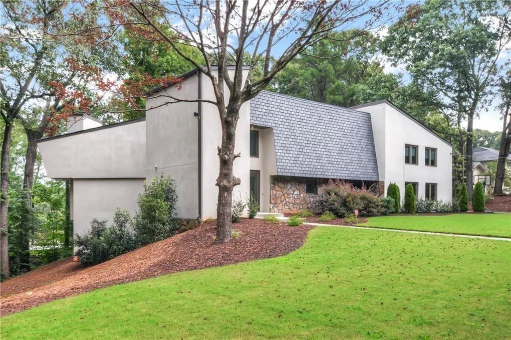 855 Overhill Court, Sandy Springs, Georgia 30328, 7 Bedrooms Bedrooms, ,5 BathroomsBathrooms,Residential,Sold,855 Overhill Court,6119994