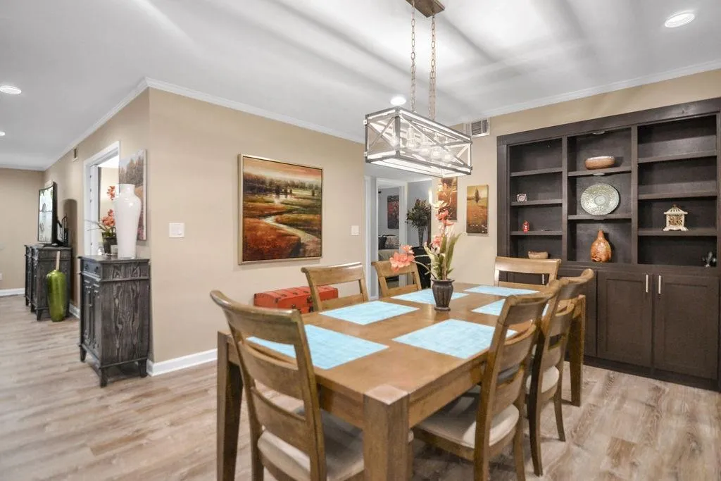 6851 Roswell Road Unit H16, Sandy Springs, Georgia 30328, 3 Bedrooms Bedrooms, ,2 BathroomsBathrooms,Residential,Sold,6851 Roswell Road Unit H16,7082862
