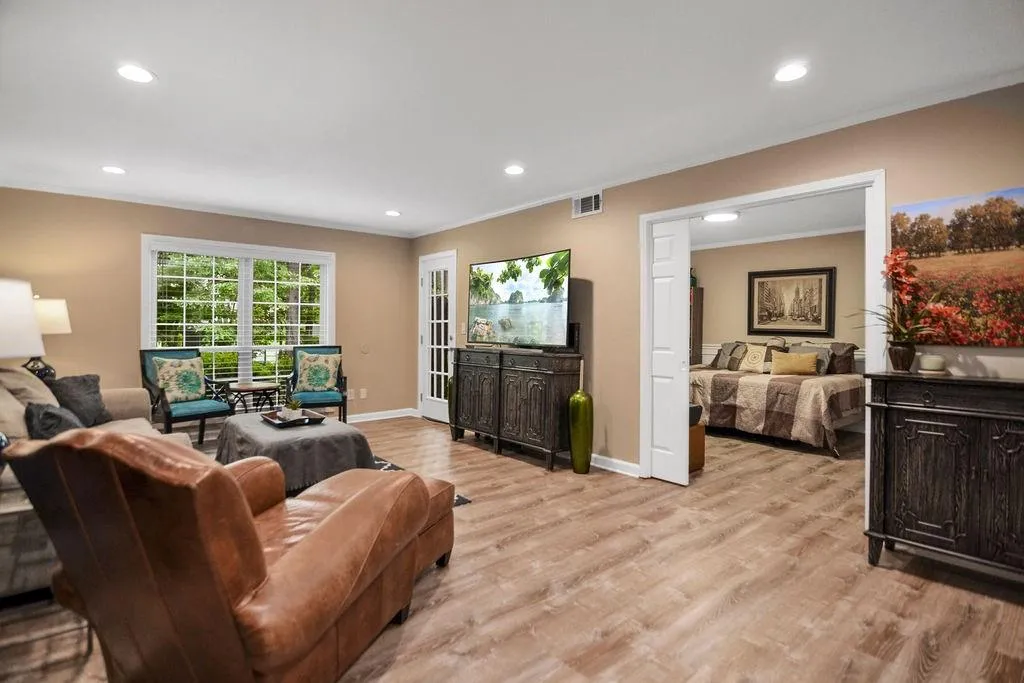 6851 Roswell Road Unit H16, Sandy Springs, Georgia 30328, 3 Bedrooms Bedrooms, ,2 BathroomsBathrooms,Residential,Sold,6851 Roswell Road Unit H16,7082862