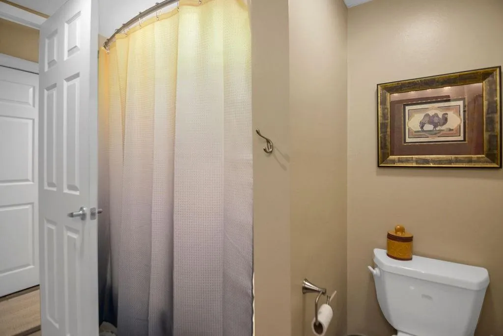 6851 Roswell Road Unit H16, Sandy Springs, Georgia 30328, 3 Bedrooms Bedrooms, ,2 BathroomsBathrooms,Residential,Sold,6851 Roswell Road Unit H16,7082862