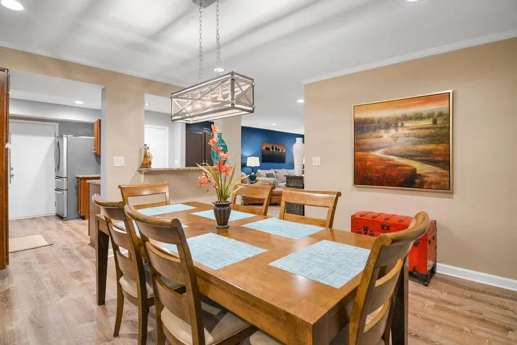 6851 Roswell Road Unit H16, Sandy Springs, Georgia 30328, 3 Bedrooms Bedrooms, ,2 BathroomsBathrooms,Residential,Sold,6851 Roswell Road Unit H16,7082862