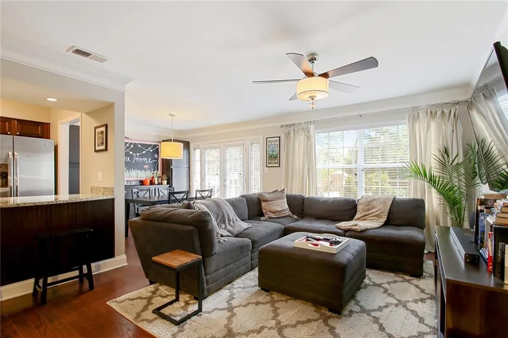 6980 Roswell Road Unit D6, Atlanta, Georgia 30328, 2 Bedrooms Bedrooms, ,2 BathroomsBathrooms,Residential,Sold,6980 Roswell Road Unit D6,6592572